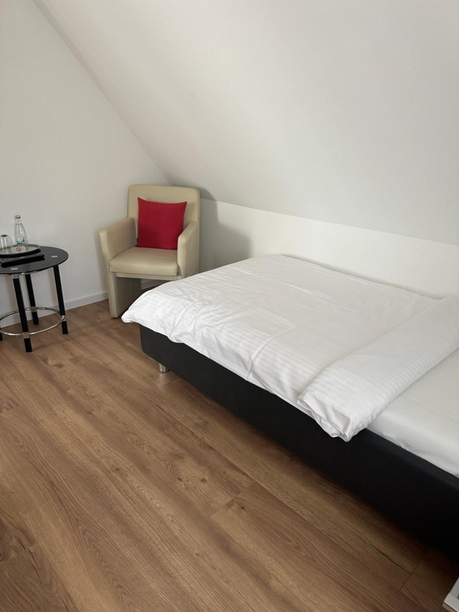 Hotel Und Restaurant Zeus Wolfsburg Kültér fotó